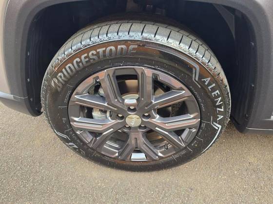 JEEP COMMANDER 1.3 T270 TURBO FLEX LIMITED AT6 JEEP COMMANDER 1.3 T270 TURBO FLEX LIMITED AT6